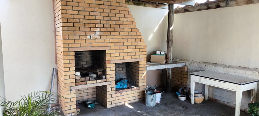 3 Bedroom Property for Sale in Churchill Estate Western Cape